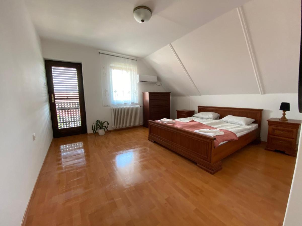 Szomszéd Ház Apartamento Keszthely Exterior foto